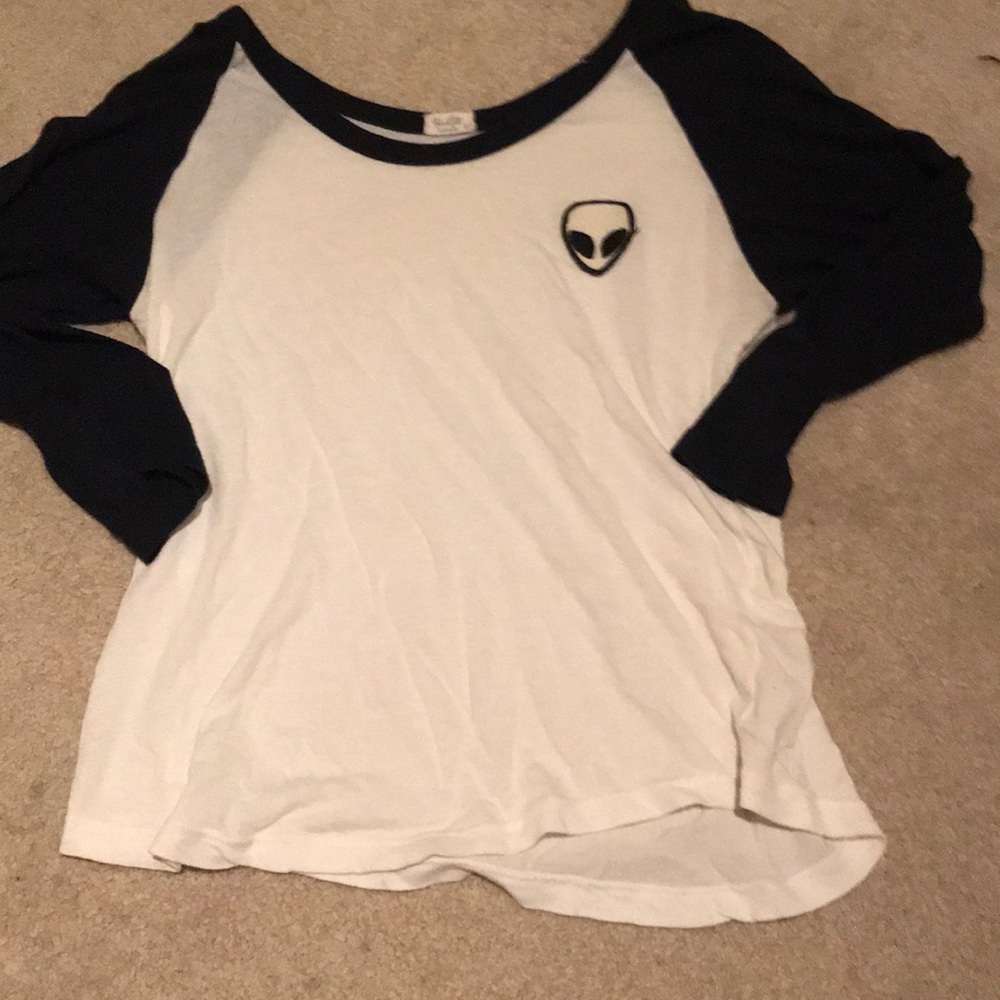 Brandy Melville Alien Top 👽